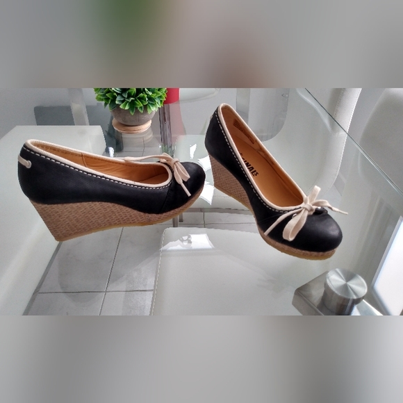 Clarks Originals Womens Wedge Closed Toe Sandals Espadrilles Size 6 Black - Picture 6 of 10